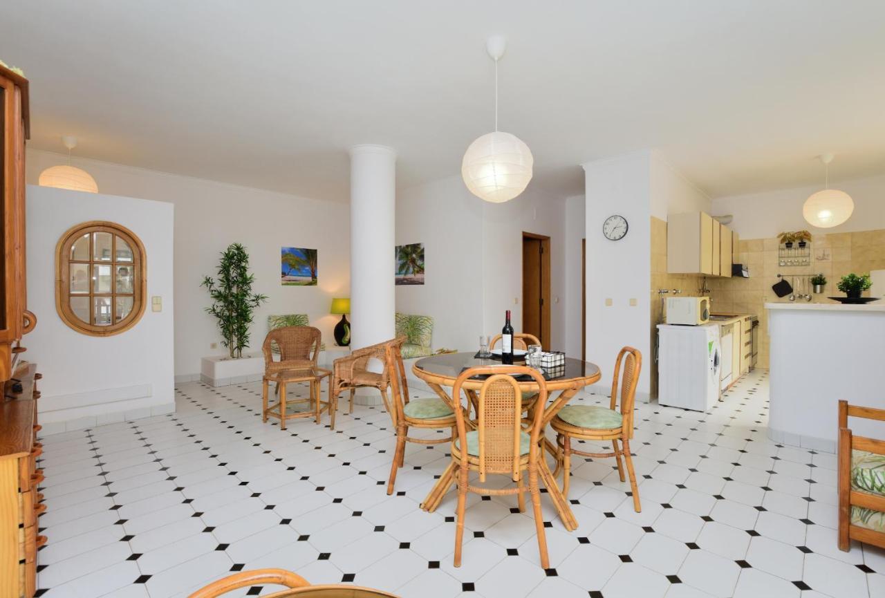 Palmeiras Beach Apartment كوستا دا كاباريكا المظهر الخارجي الصورة